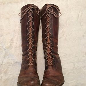 Frye Villager Lace up boots size 9.5